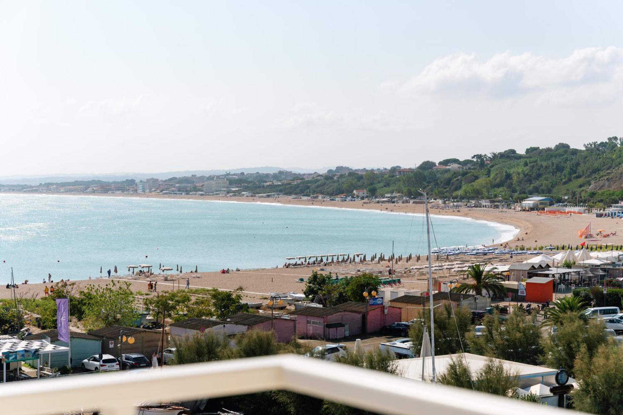 Hotel Scogliera Numana Exterior photo